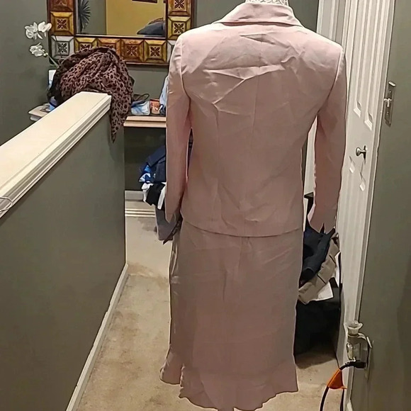 LE SUIT SUIT - Picture 7 of 8